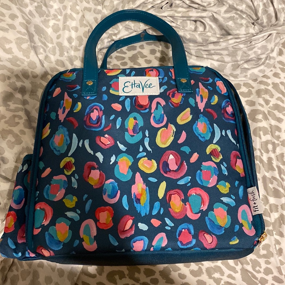 Ettvee lunch box. Brand new nerve been used.